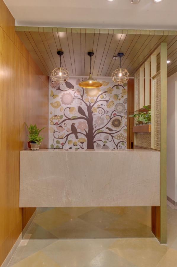 The Beacon Hotel Vadodara Bagian luar foto